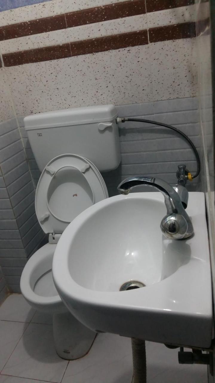Hotel Giriraj Inn Varanasi Exterior foto