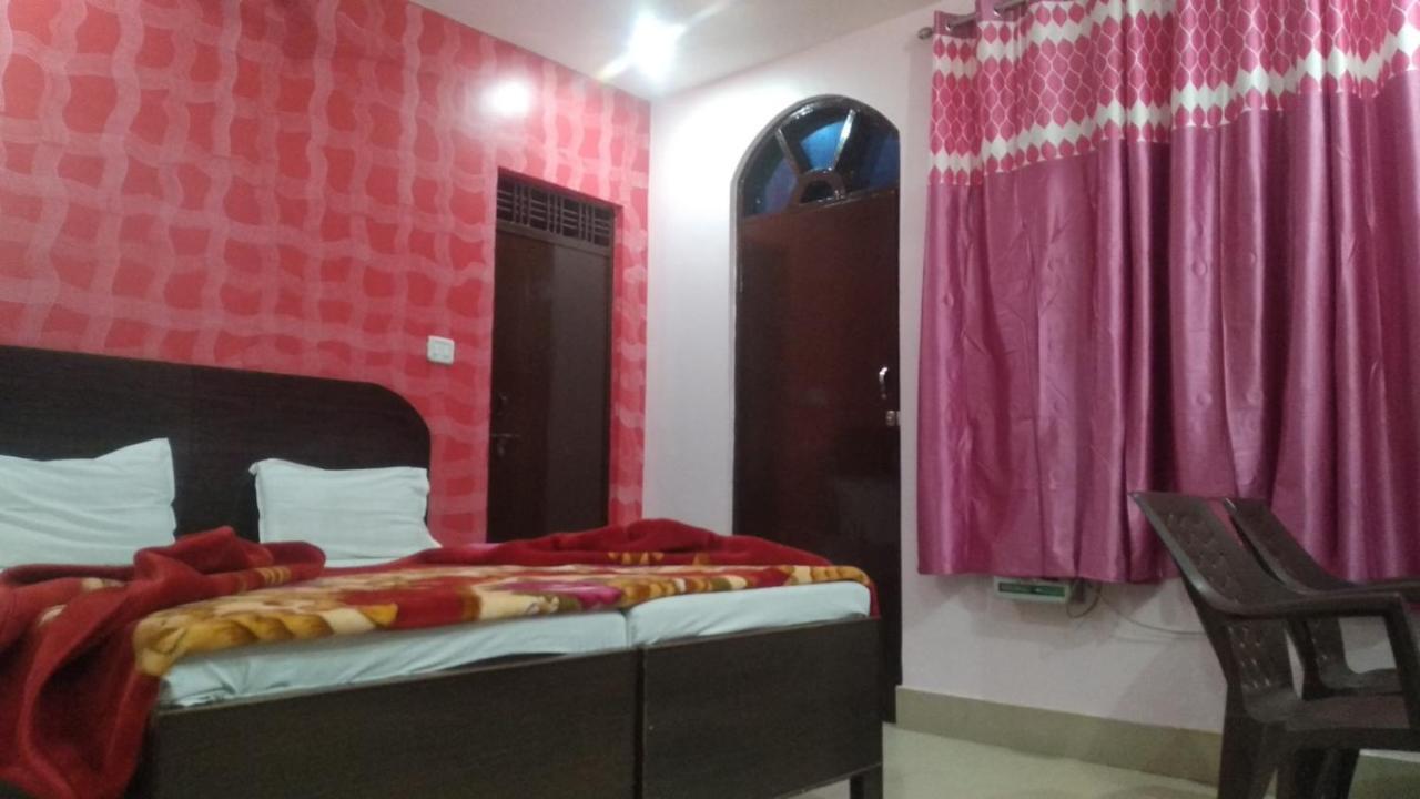 Hotel Giriraj Inn Varanasi Exterior foto