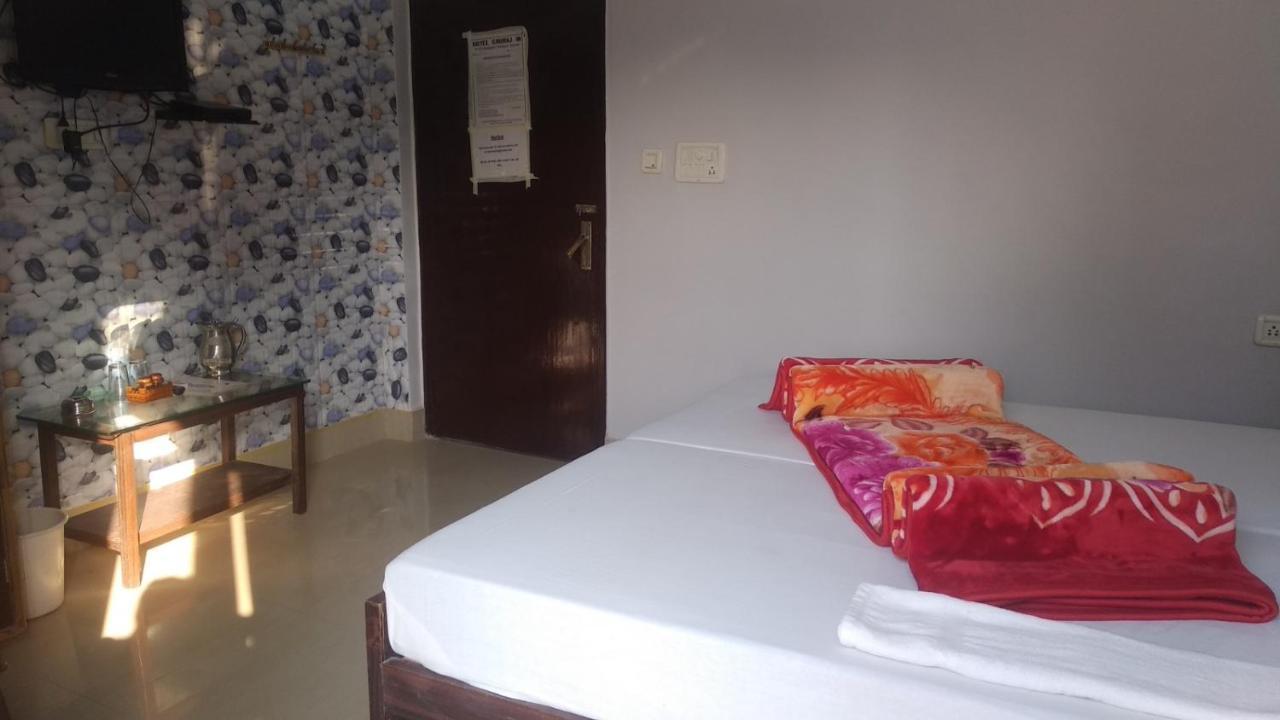 Hotel Giriraj Inn Varanasi Exterior foto